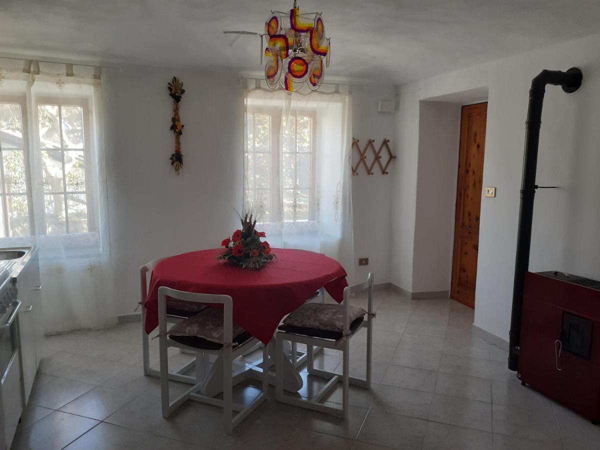 Apartament Casa Le Rondini Mezzenile Zewnętrze zdjęcie